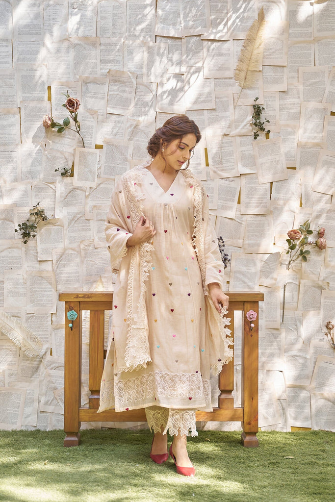 White floral embroidered organza kurta with pants - set of two by